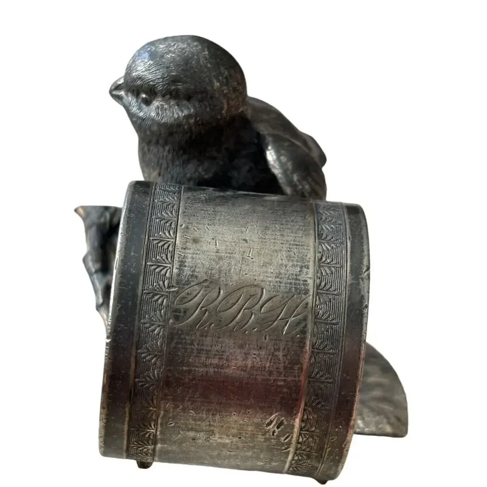 VICTORIAN FIGURAL BIRD BABY CHICK On Branch Leaf SILVERPLATE NAPKIN RING Antique
